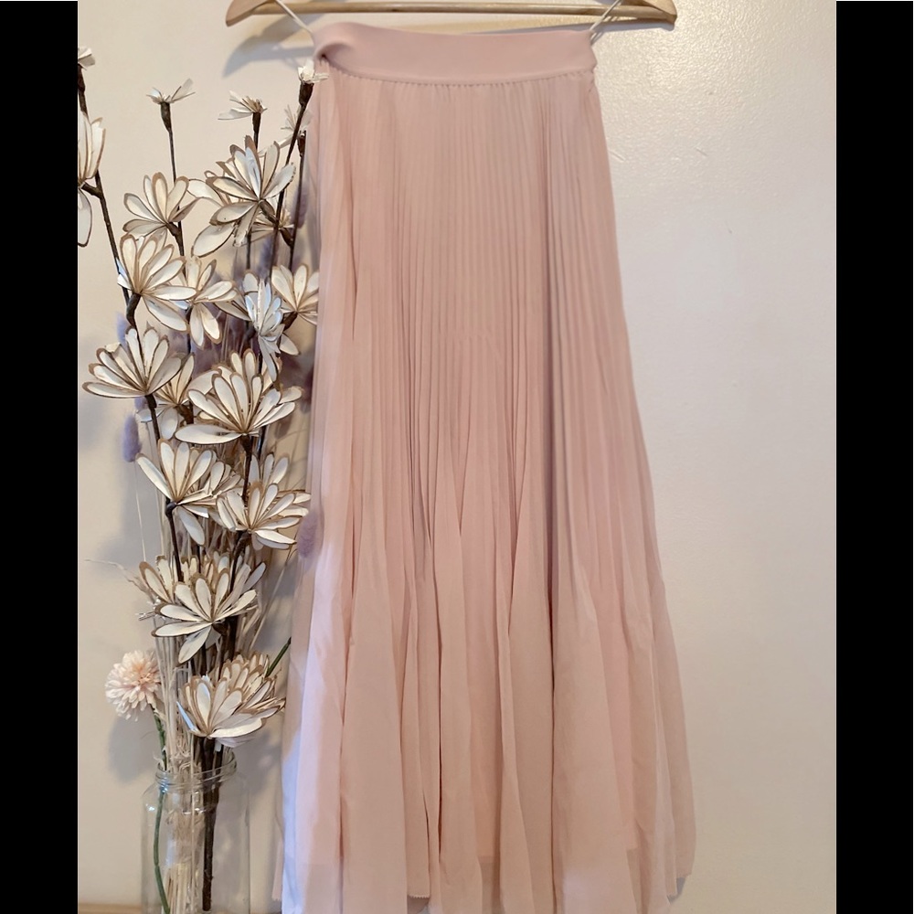 Pleated chiffon midi skirt🌷